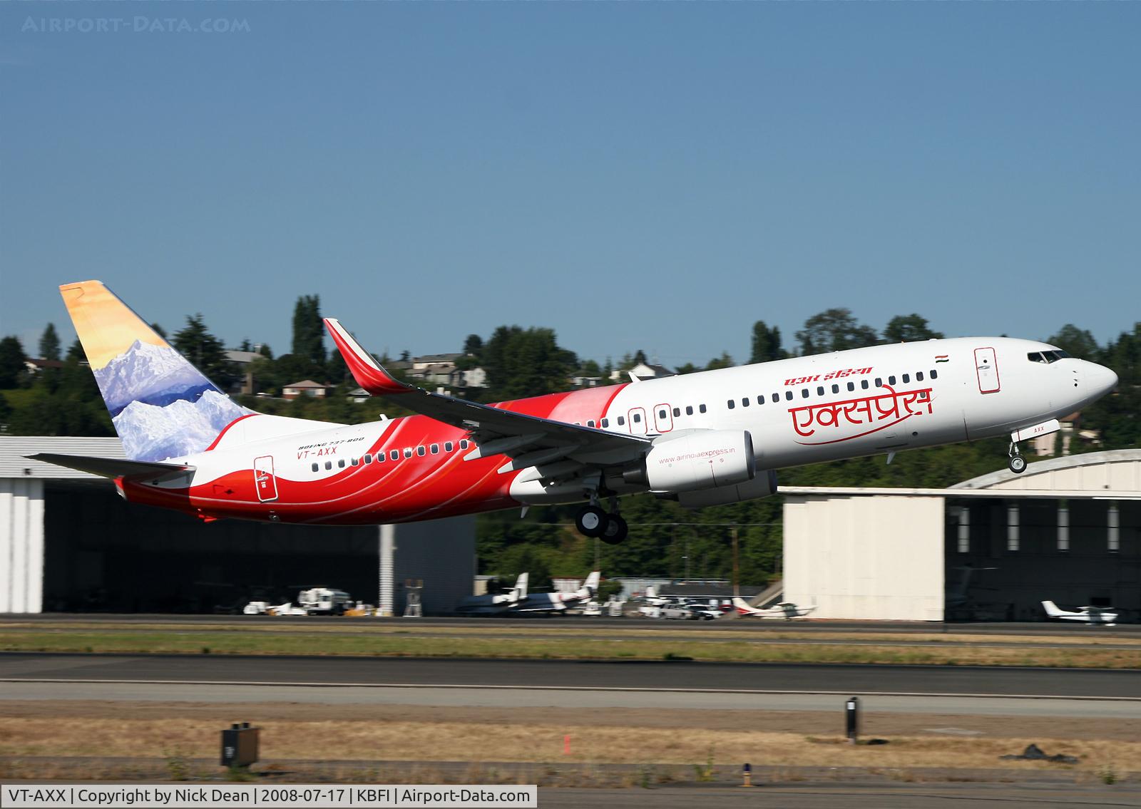 VT-AXX, 2008 Boeing 737-8HG C/N 36336/2672, Another shot of this gem