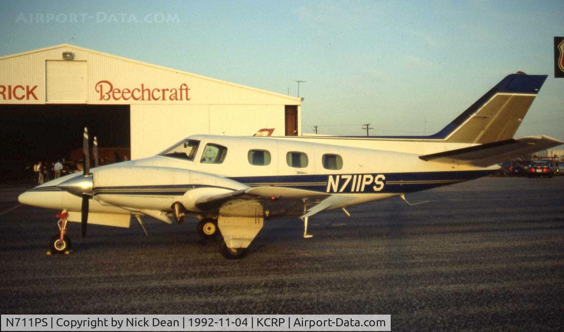 N711PS, 1968 Beech 60 C/N P-4, 1992 Duke owners fly in