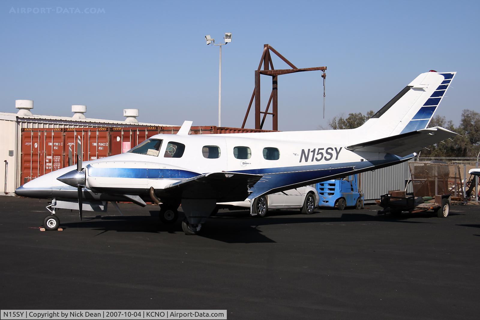 N15SY, 1969 Beech 60 C/N P-46, 2007 Duke owners fly in