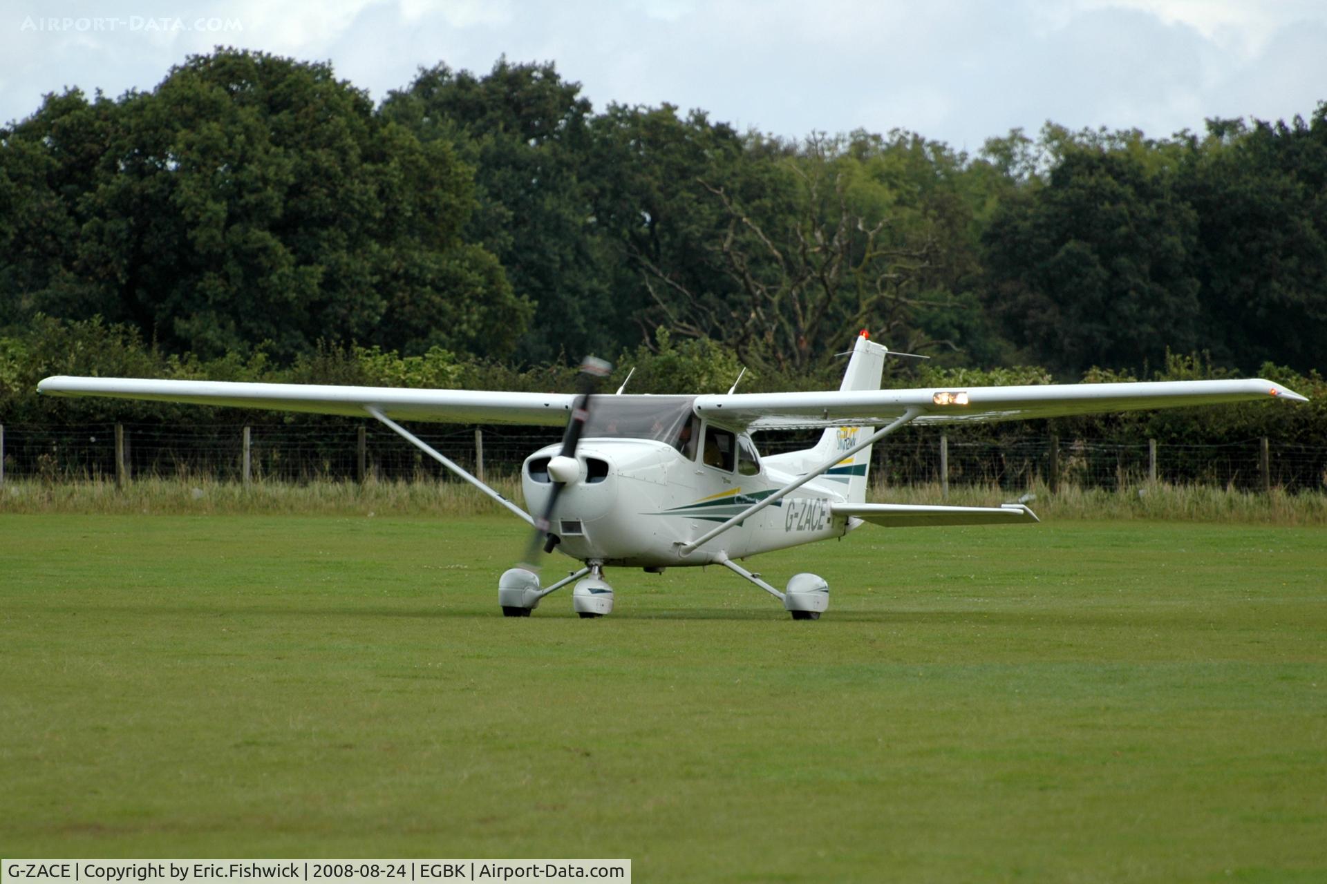 G-ZACE, 2001 Cessna 172S C/N 172S8808, 3. G-ZACE at Sywell Airshow 24 Aug 2008