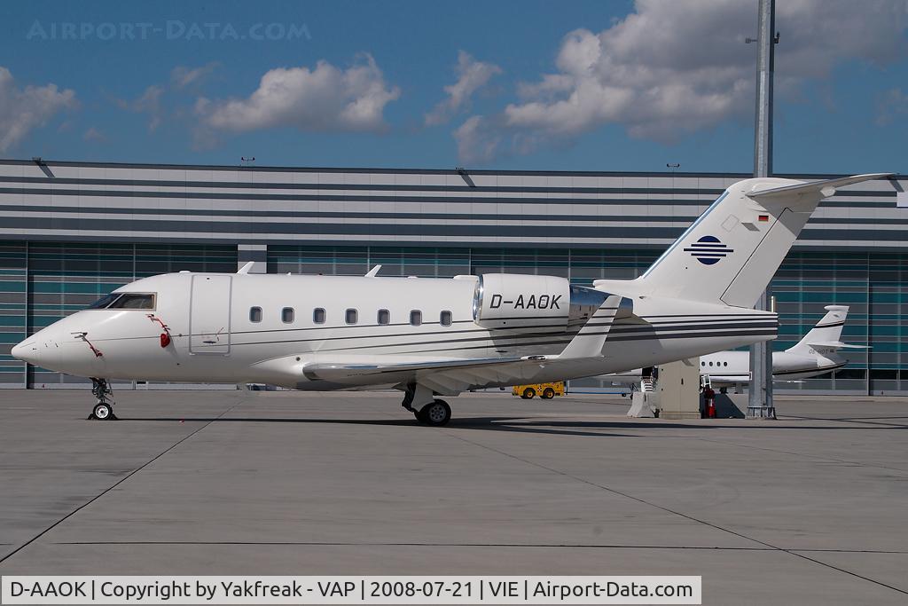 D-AAOK, 2004 Bombardier Challenger 604 (CL-600-2B16) C/N 5585, Cirrus Air Challenger