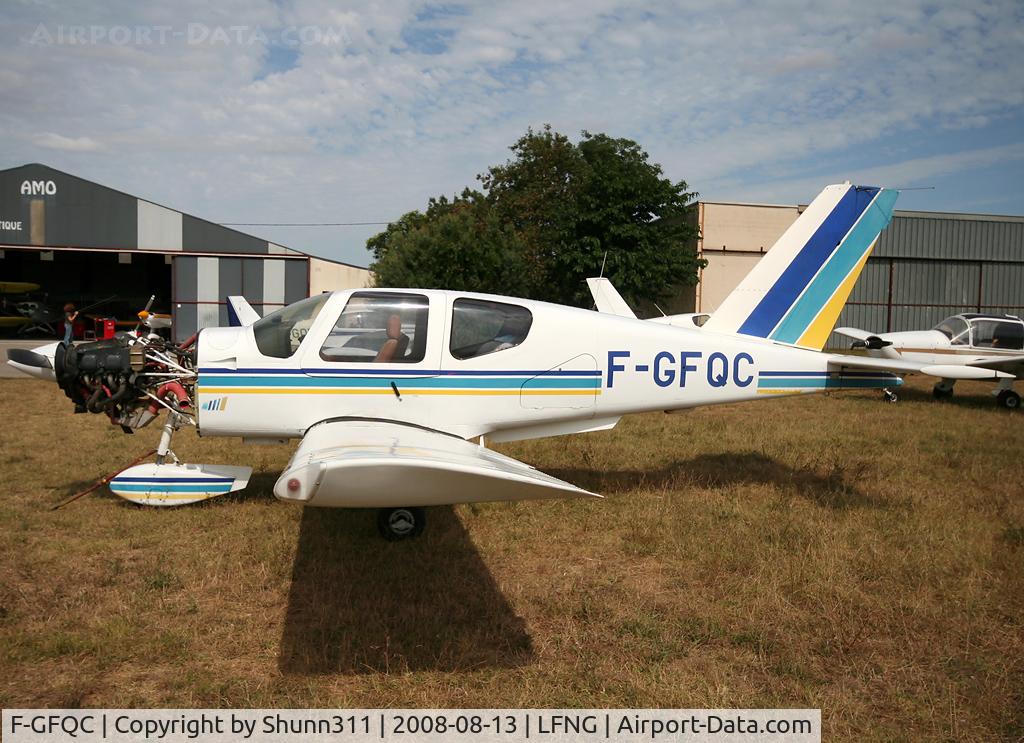 F-GFQC, Socata TB-9 Tampico C/N 699, On maintenance...