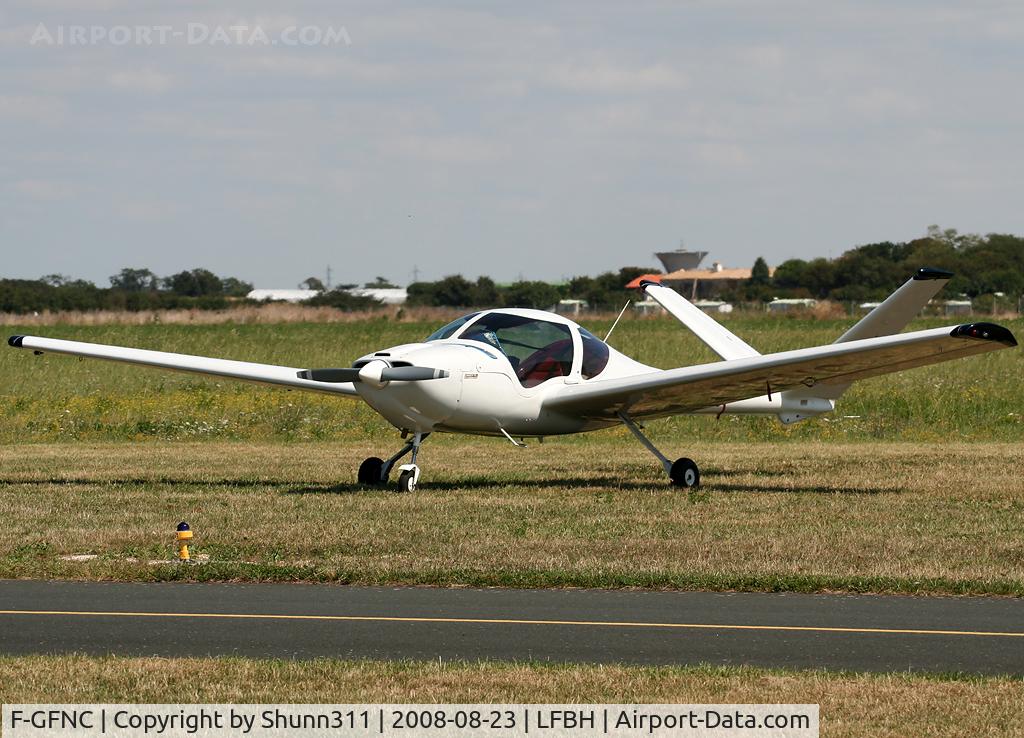 F-GFNC, Robin ATL L C/N 03, Parked in the grass...