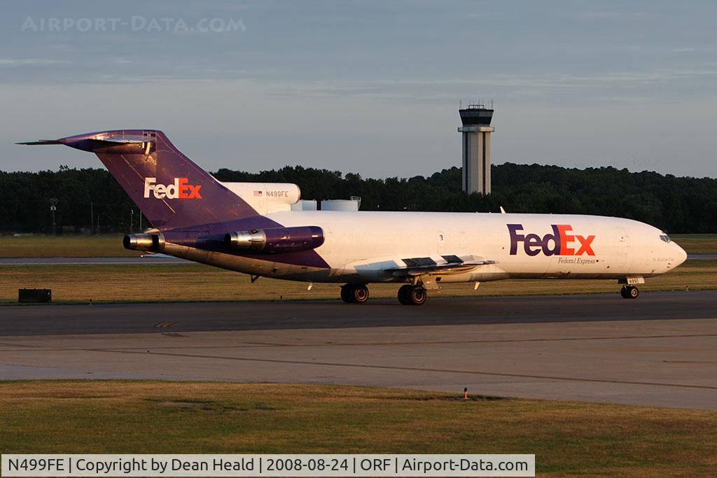 N499FE, 1975 Boeing 727-232F C/N 21018, FedEx N499FE (FLT FDX307) from Memphis Int'l (KMEM) taxiing to the cargo terminal after arrival on RWY 5.
