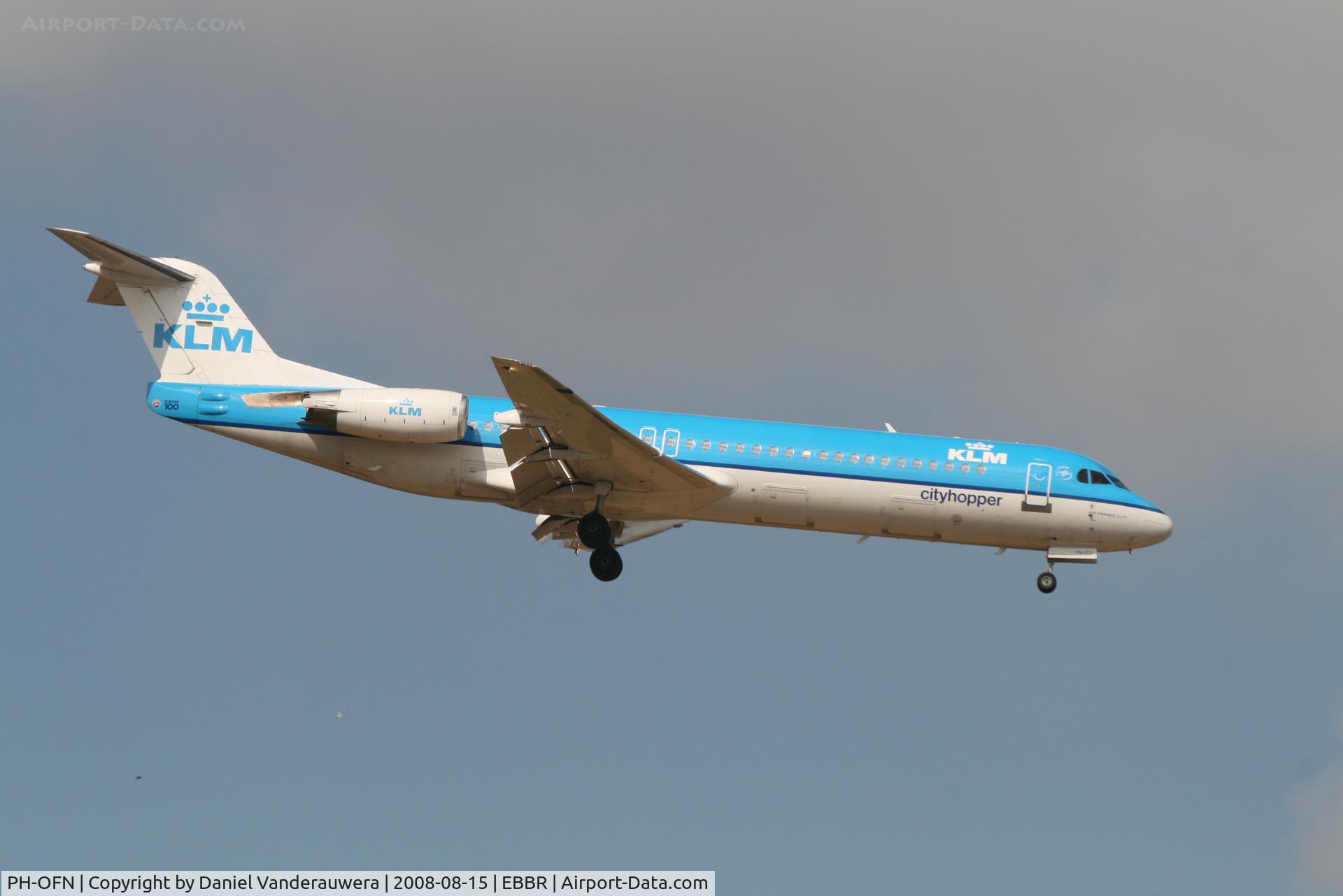 PH-OFN, 1993 Fokker 100 (F-28-0100) C/N 11477, flight KL1723 is landing on rwy 02