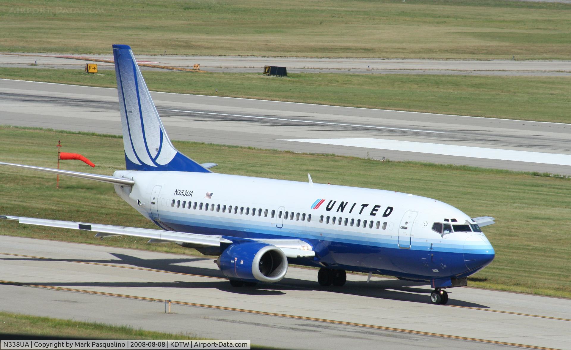 N338UA, 1988 Boeing 737-322 C/N 24242, Boeing 737-300