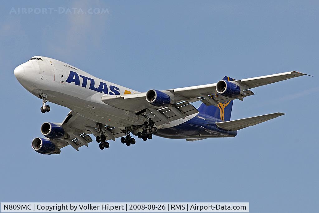 N809MC, 1974 Boeing 747-228F C/N 20887, on final at RMS