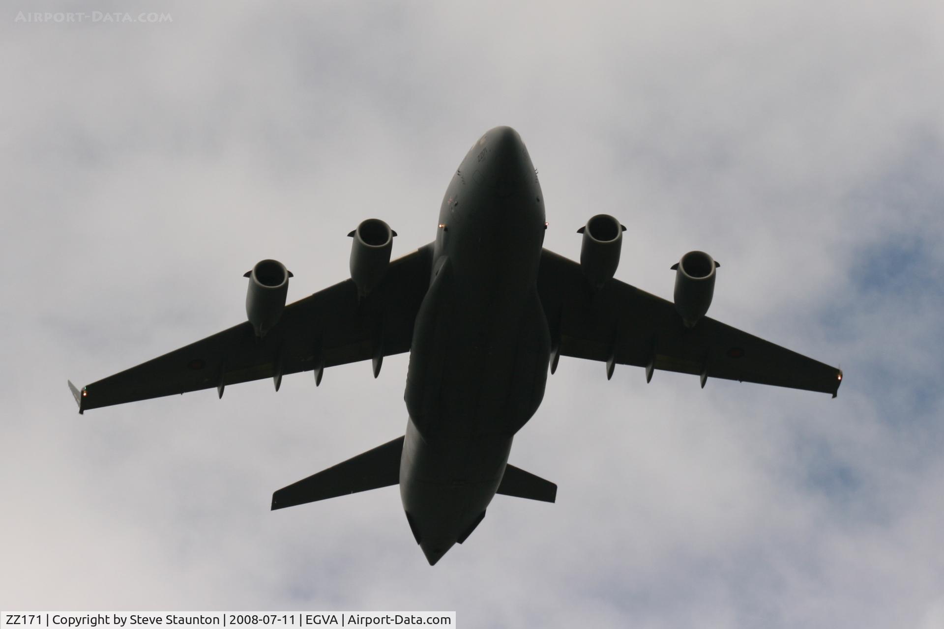 ZZ171, 2000 Boeing C-17A Globemaster III C/N F-007, Royal Air Force 90th Anniversary fly past 11th July 2008 at RIAT Fairford in front of Her Majesty The Queen on a cold, wet and gloomy English Summers Day