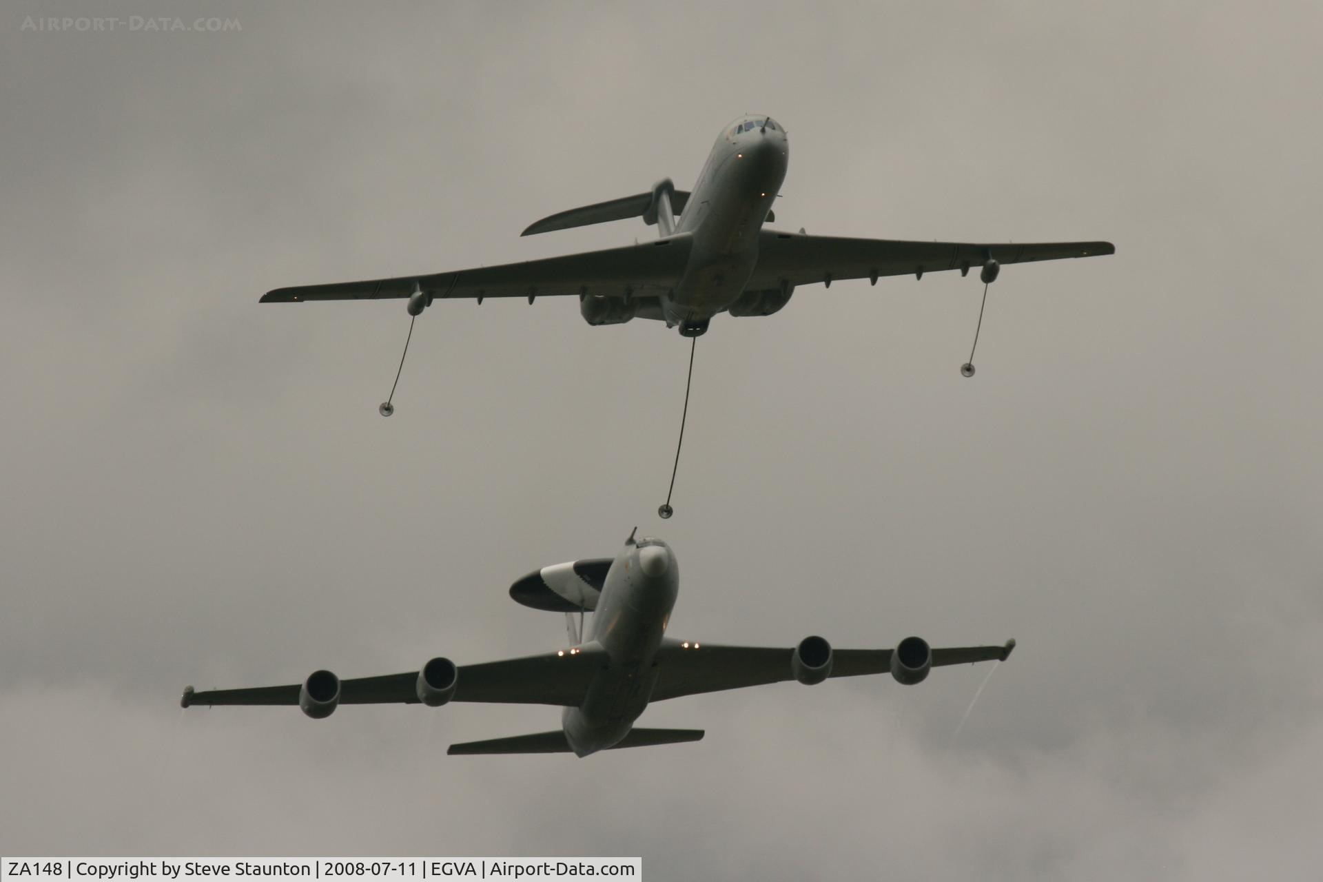 ZA148, 1967 Vickers VC10 K.3 C/N 883, Royal Air Force 90th Anniversary fly past 11th July 2008 at RIAT Fairford in front of Her Majesty The Queen on a cold, wet and gloomy English Summers Day