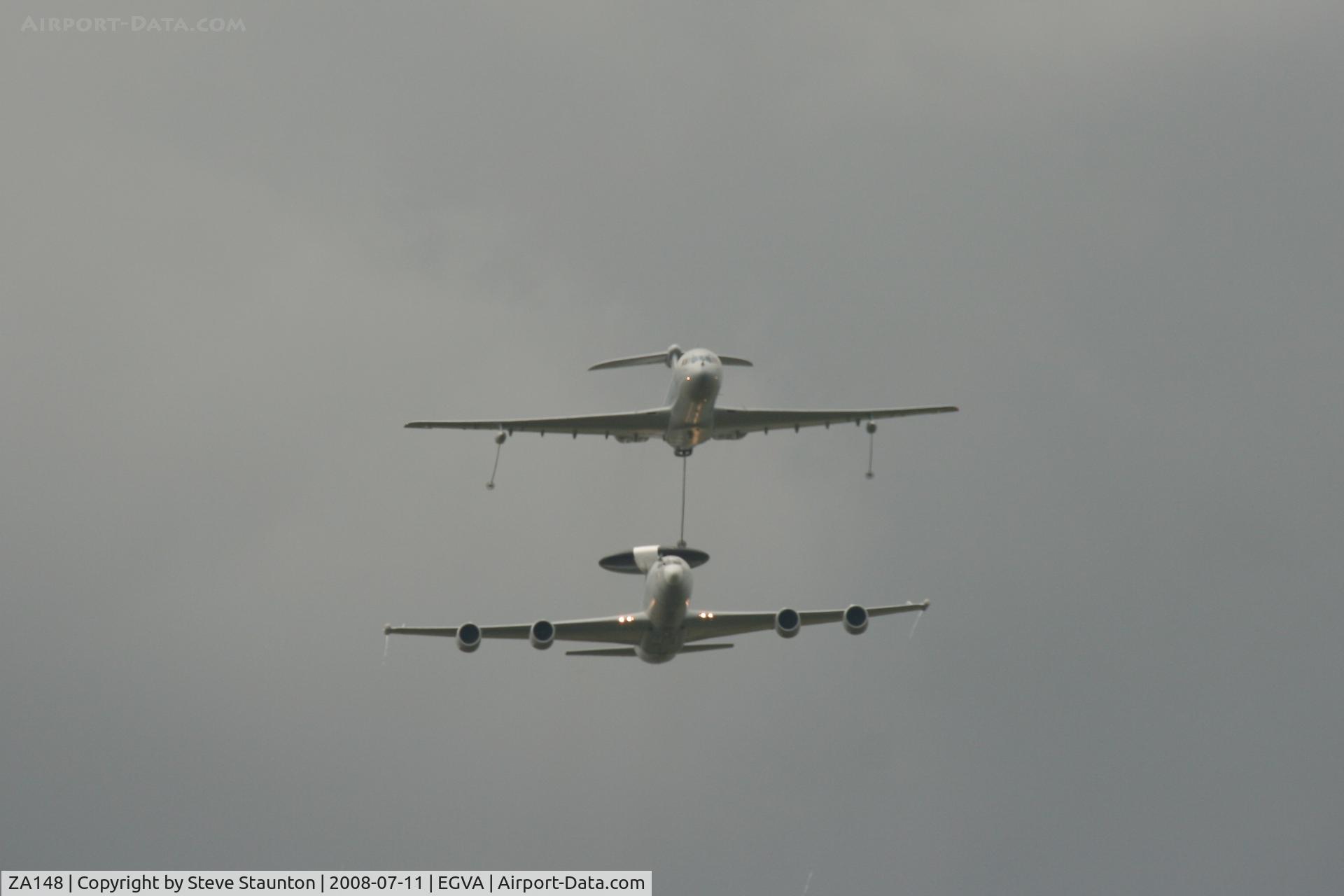 ZA148, 1967 Vickers VC10 K.3 C/N 883, Royal Air Force 90th Anniversary fly past 11th July 2008 at RIAT Fairford in front of Her Majesty The Queen on a cold, wet and gloomy English Summers Day