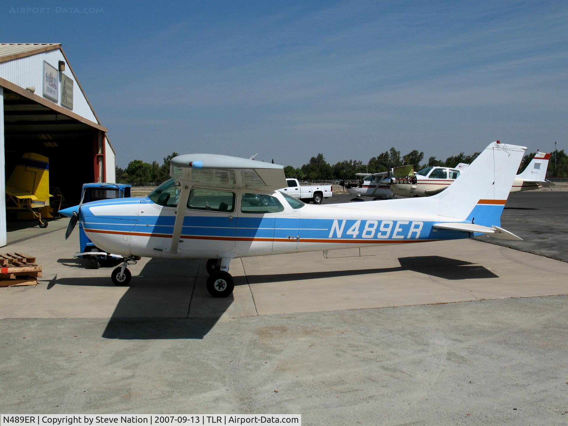 N489ER, 1978 Cessna 172N C/N 17272083, 1978 Cessna 172N @ Tulare, CA