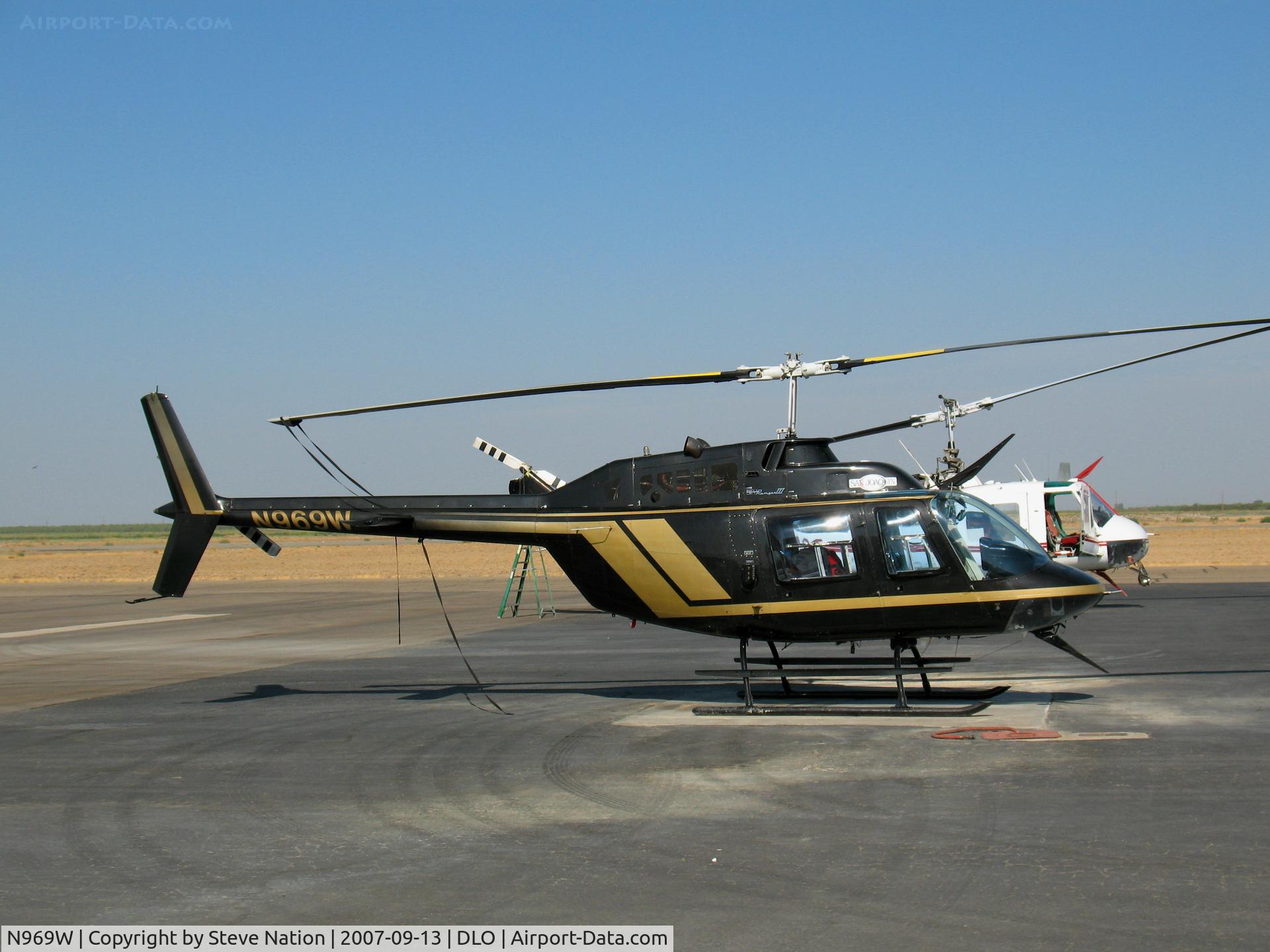 N969W, Bell 206B JetRanger C/N 2320, San Joaquin Helicopters Bell 206 at Delano, CA