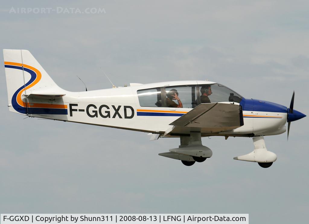 F-GGXD, Robin DR-400-120 Dauphin 2+2 C/N 1882, Landing after go around over the runway