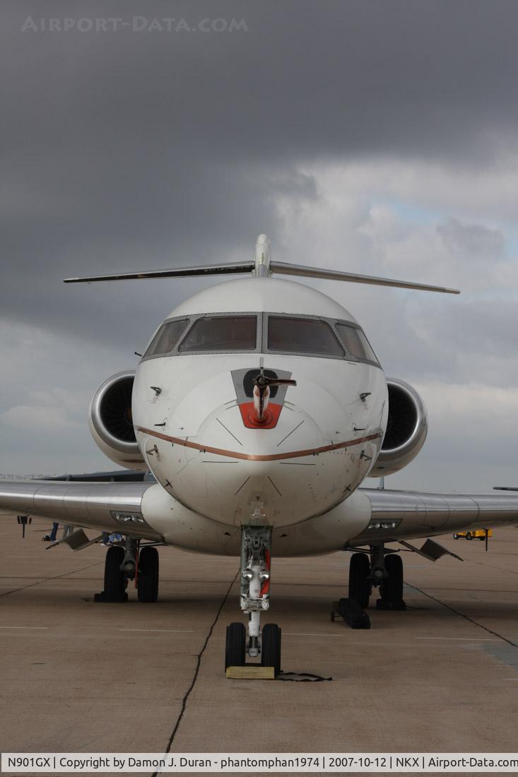 N901GX, 1996 Bombardier BD-700-1A10 Global Express C/N 9001, Taken at MCAS Miramar Airshow 2007