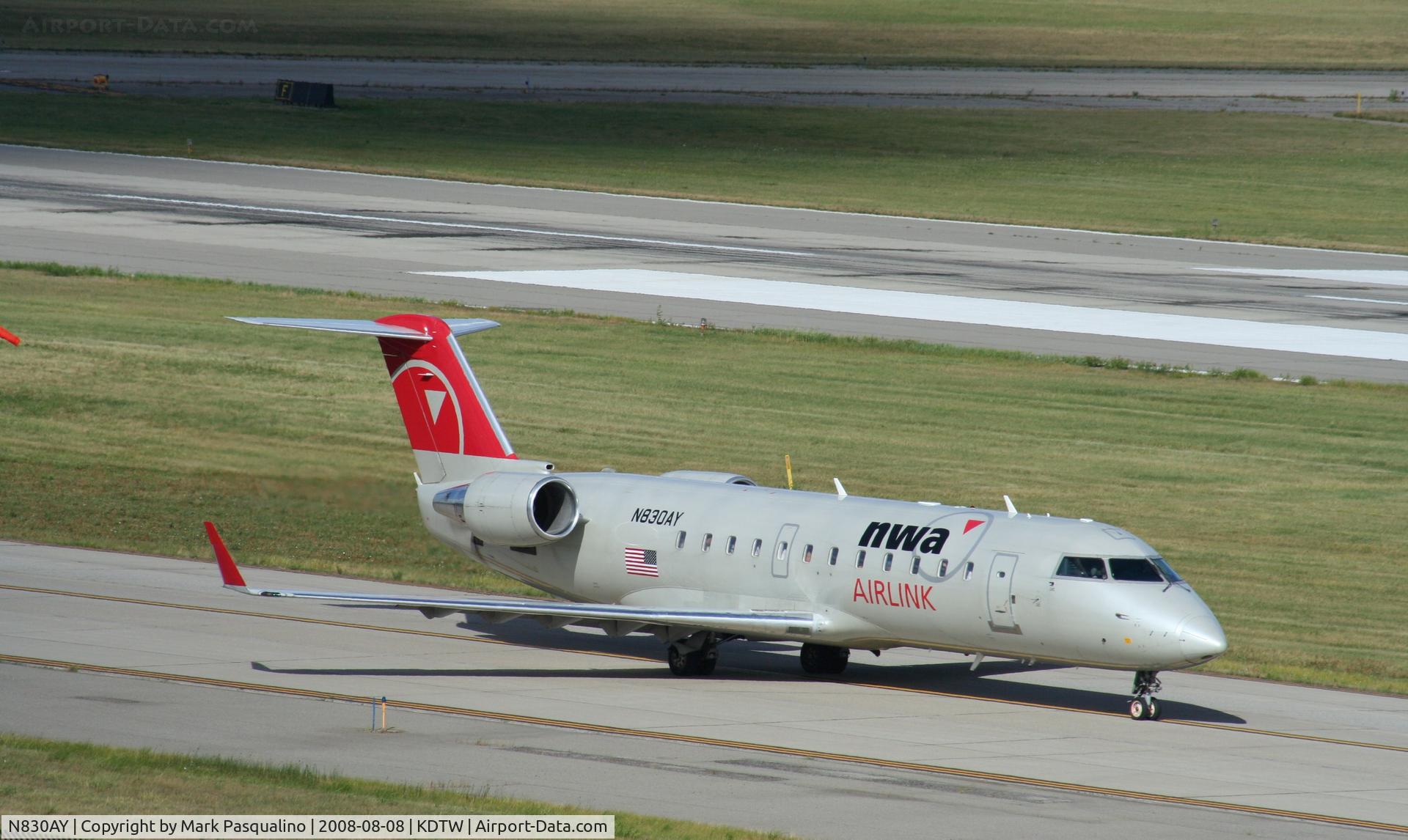 N830AY, 2005 Bombardier CRJ-200ER (CL-600-2B19) C/N 8030, CL-600-2B19