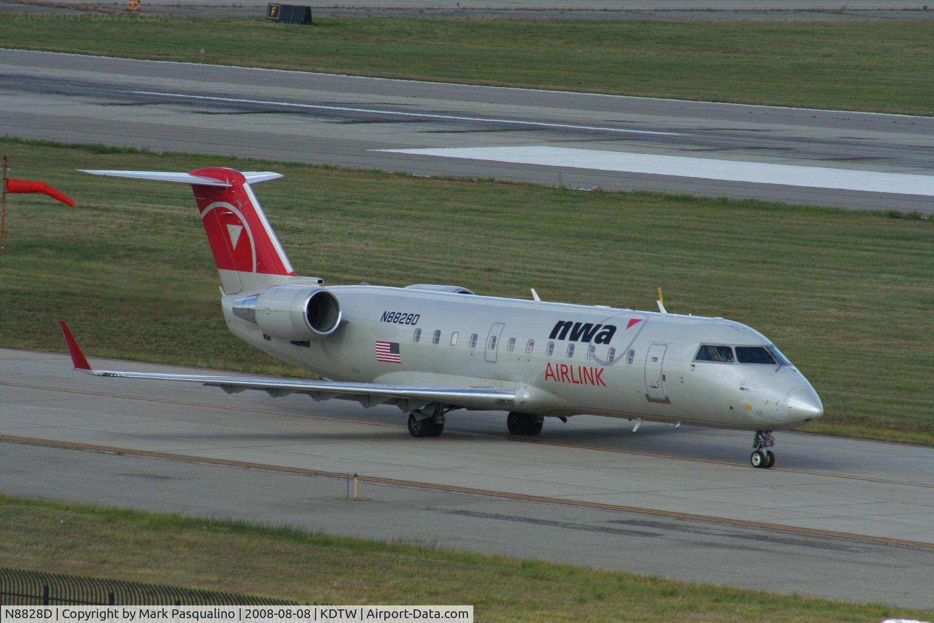 N8828D, 2003 Bombardier CRJ-200LR (CL-600-2B19) C/N 7828, CL-600-2B19