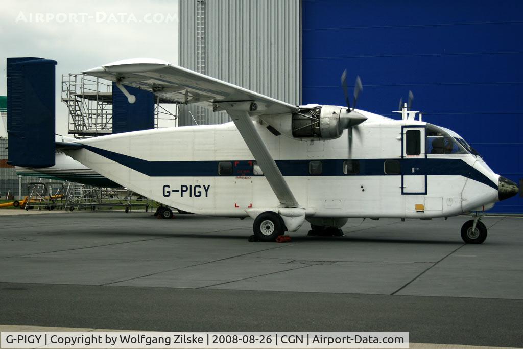 G-PIGY, 1975 Short SC-7 Skyvan 3-100 C/N SH.1943, visitor
