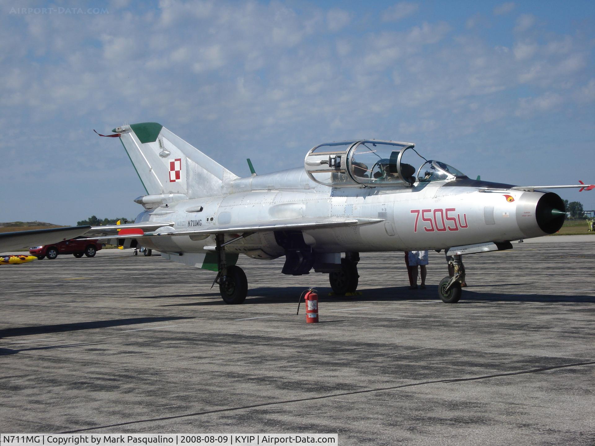 N711MG, 1973 Mikoyan-Gurevich MiG-21 C/N 5695175, MiG 21
