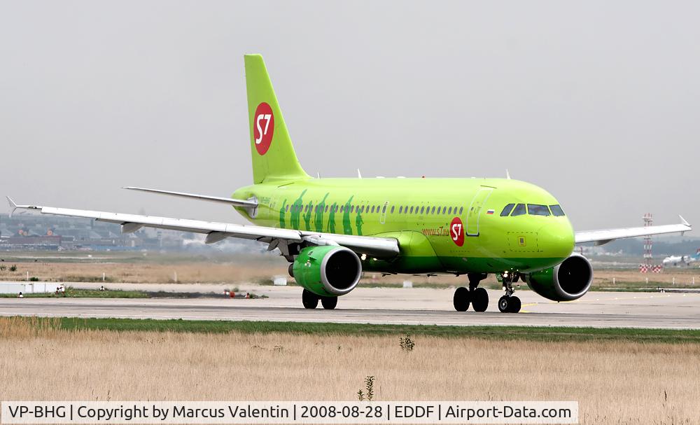 VP-BHG, 2002 Airbus A319-114 C/N 1870, Line up RWY West