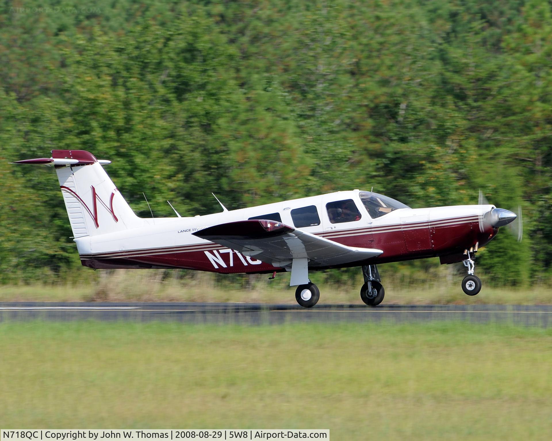 N718QC, 1978 Piper PA-32RT-300 Lance II C/N 32R-7885135, Departing runway 22