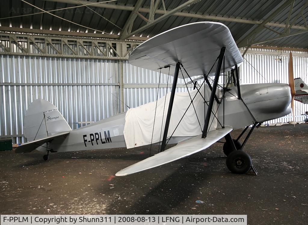 F-PPLM, Stampe-Vertongen SV-JF4 C/N 01, In the Airclub's hangar...