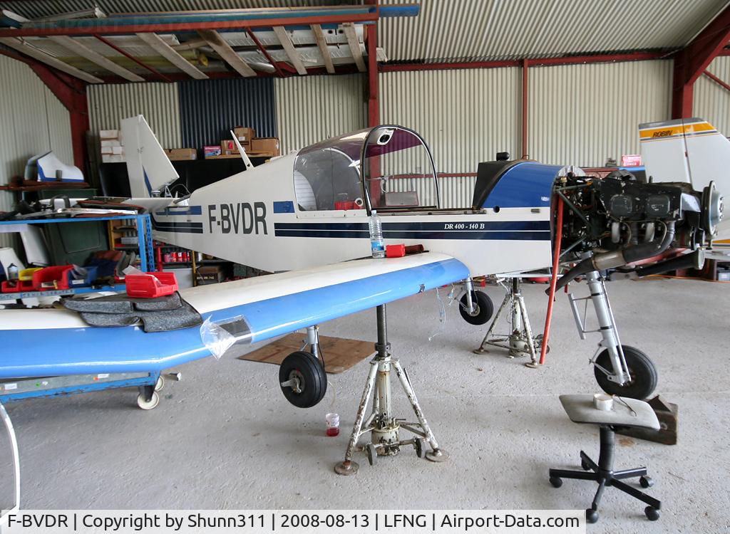 F-BVDR, Robin DR-400-140B Major C/N 939, On maintenance...