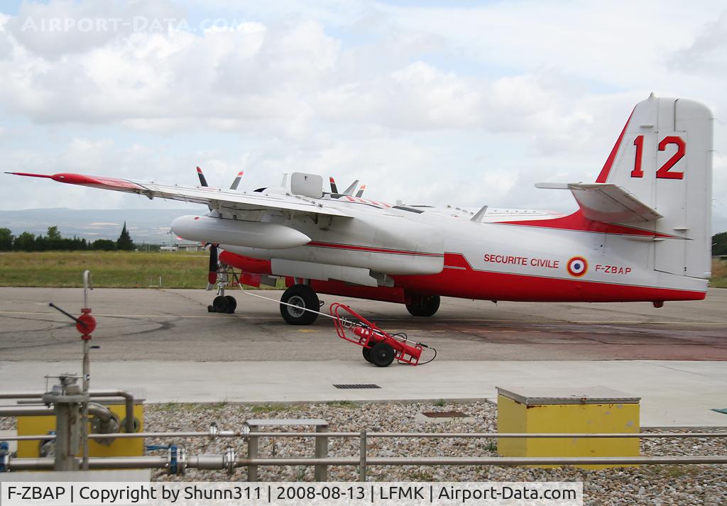 F-ZBAP, 1957 Grumman (Conair) S-2T Turbo Firecat C/N 026, Used here during summer...