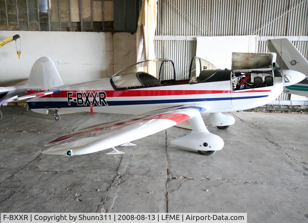 F-BXXR, Mudry CAP-10B C/N 32, Parked inde Airclub's hangar...