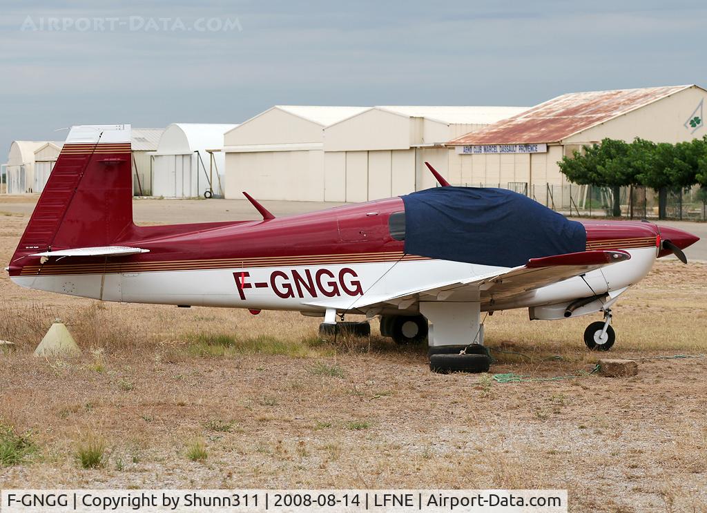 F-GNGG, Mooney M20J 201 C/N 24-3216, Parked here...