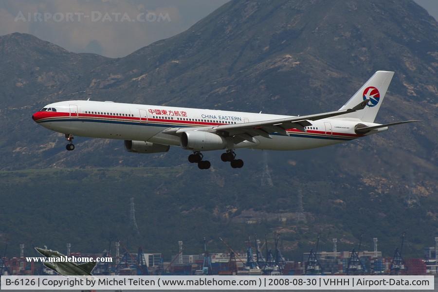 B-6126, 2006 Airbus A330-343X C/N 777, China Eastern approaching 25R