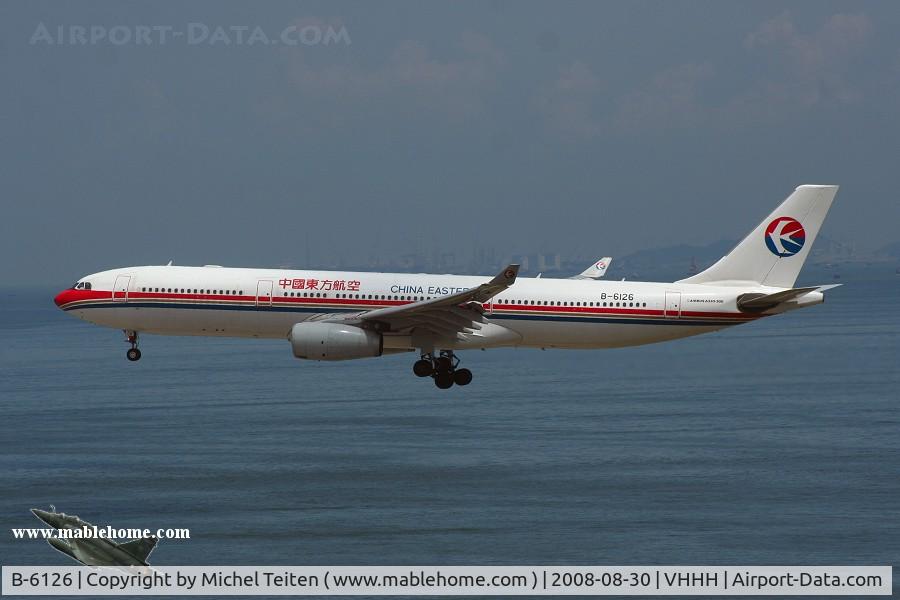 B-6126, 2006 Airbus A330-343X C/N 777, China Eastern approaching 25R