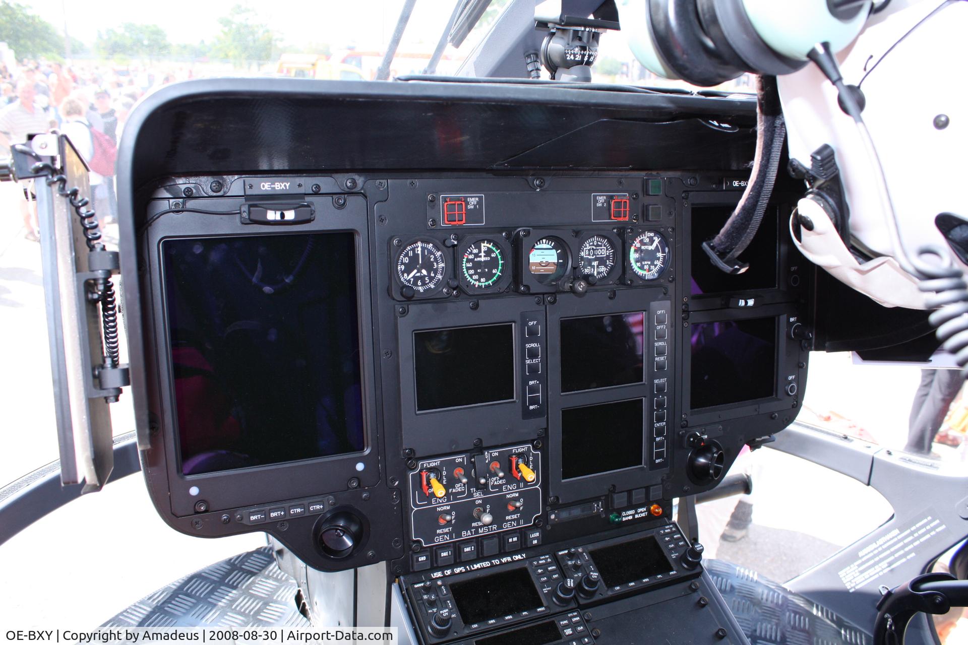 OE-BXY, 2008 Eurocopter EC-135P-2+ C/N 0677, Police EC 135 cockpit