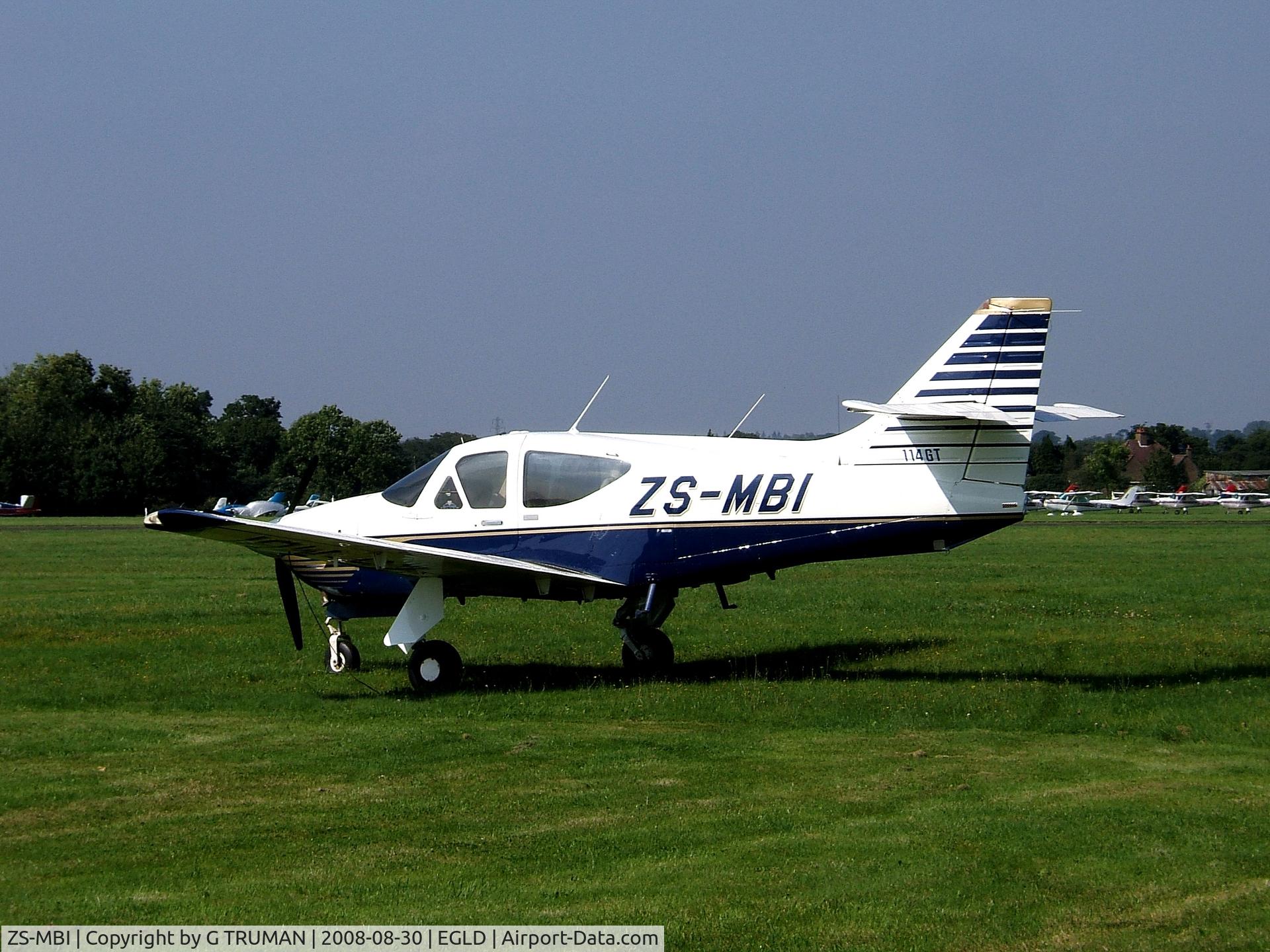 ZS-MBI, 1978 Rockwell Commander 114GT C/N 14361, Parked in the sun