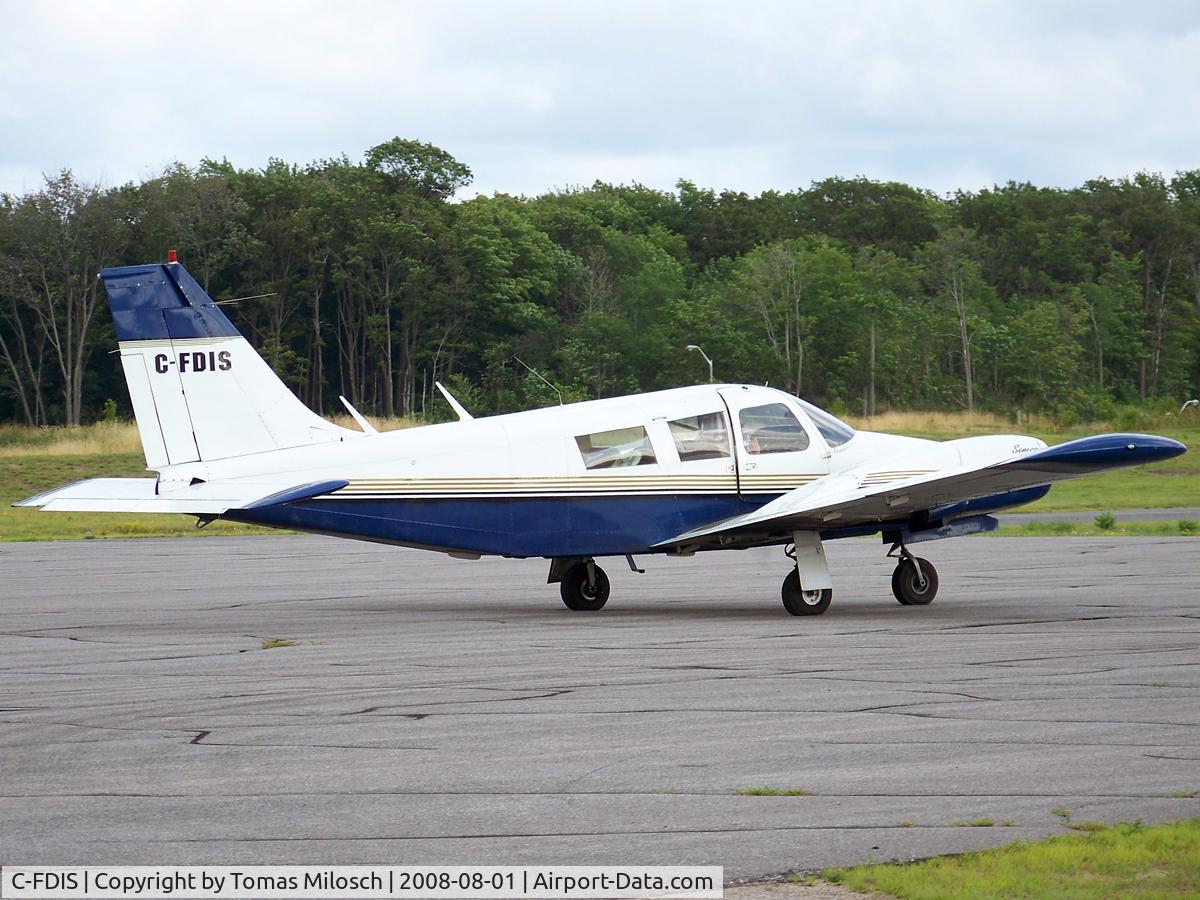 C-FDIS, 1972 Piper PA-34-200 Seneca C/N 34-7250321, Parry Sound Area Municipal Airport (YPD)