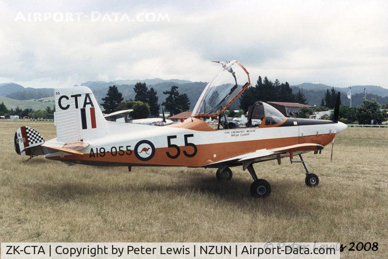 ZK-CTA, New Zealand CT-4A Airtrainer C/N 055, Hugh R Jones, Takapuna - 1994