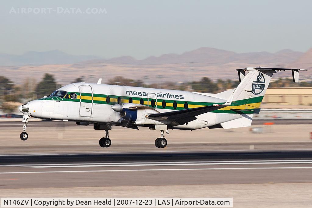 N146ZV, 1995 Beech 1900D C/N UE-146, Mesa Airlines N146ZV landing on RWY 25L.