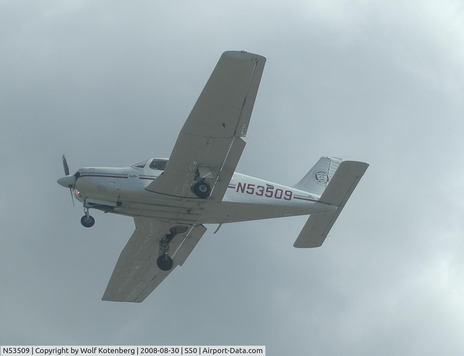 N53509, 2002 Piper PA-28R-201 Cherokee Arrow III C/N 2844071, on final