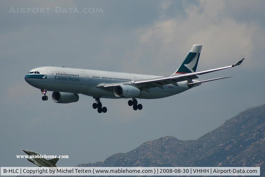 B-HLC, Airbus A330-342 C/N 099, Cathay Pacific arriving on runway 25R