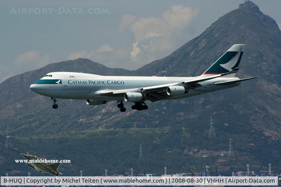 B-HUQ, 2005 Boeing 747-467F/SCD C/N 34150, Cathay Pacific Cargo arriving on runway 25R
