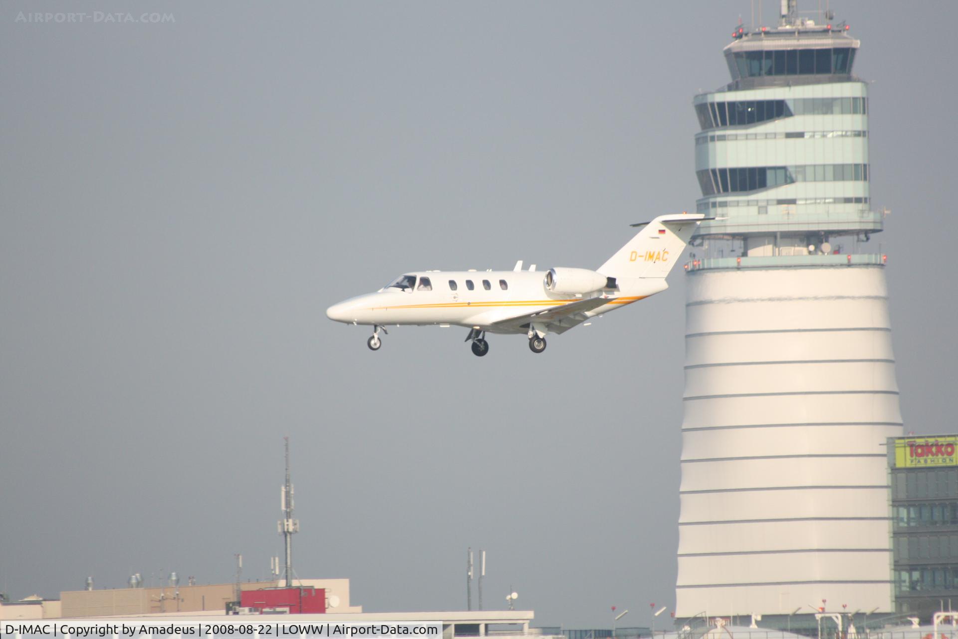D-IMAC, 2000 Cessna 525 CitationJet CJ1 C/N 525-0396, Cessna 525 landing RWY16