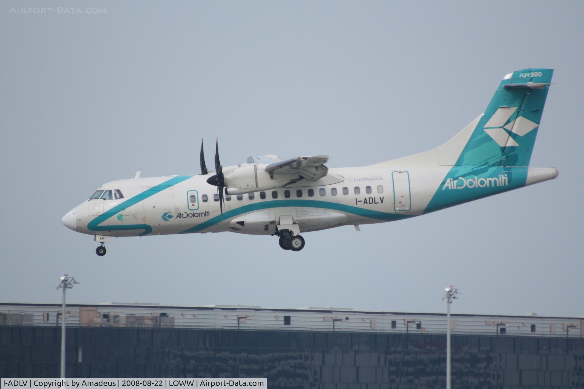 I-ADLV, 2000 ATR 42-500 C/N 610, ATR-42 landing RWY16