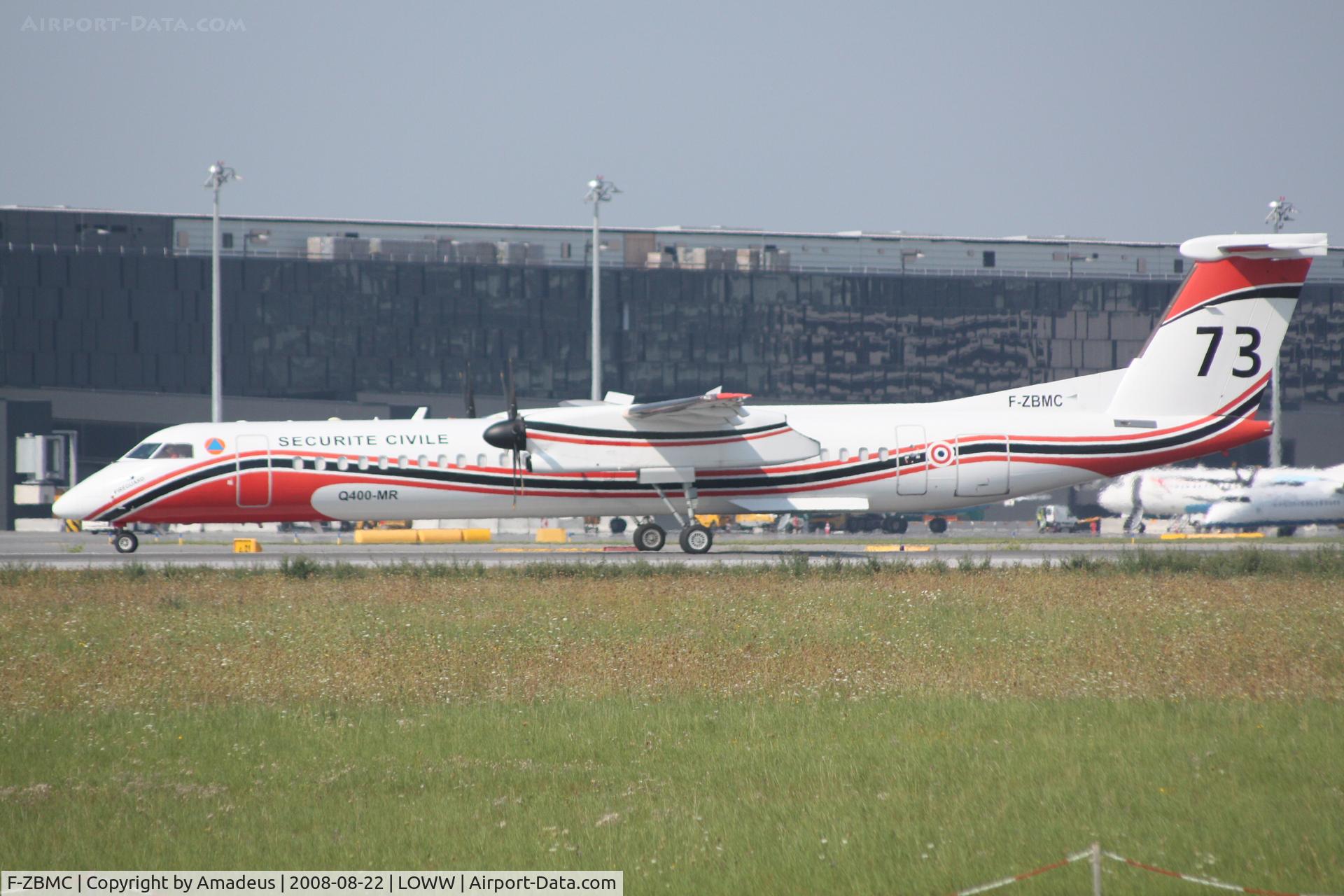 F-ZBMC, 2001 De Havilland Canada DHC-8-402Q-MR Dash 8 C/N 4040, Dash 8 takeoff RWY16
