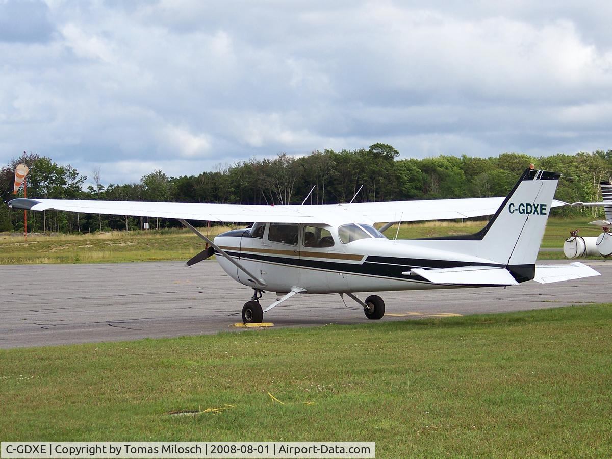C-GDXE, 1976 Cessna 172M C/N 17266861, Parry Sound Area Municipal Airport (YPD)