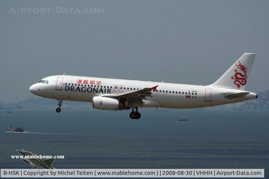 B-HSK, Airbus A320-232 C/N 1721, Dragonair in approach on runway 25R