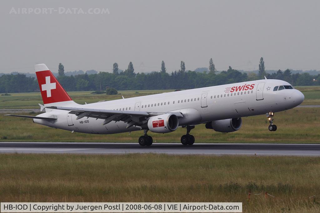 HB-IOD, 1995 Airbus A321-111 C/N 522, Airbus A321-111