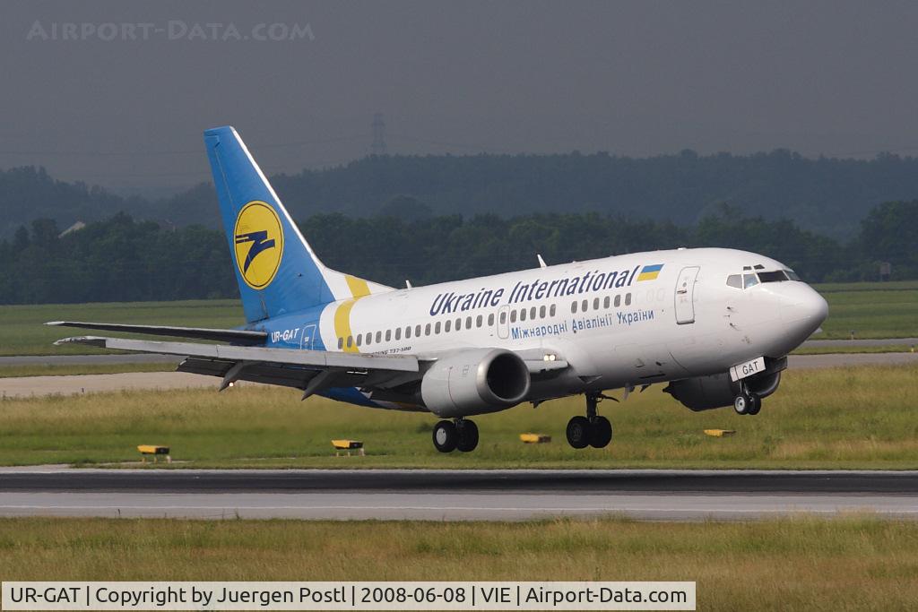 UR-GAT, 1993 Boeing 737-528 C/N 25237, Boeing 737-528