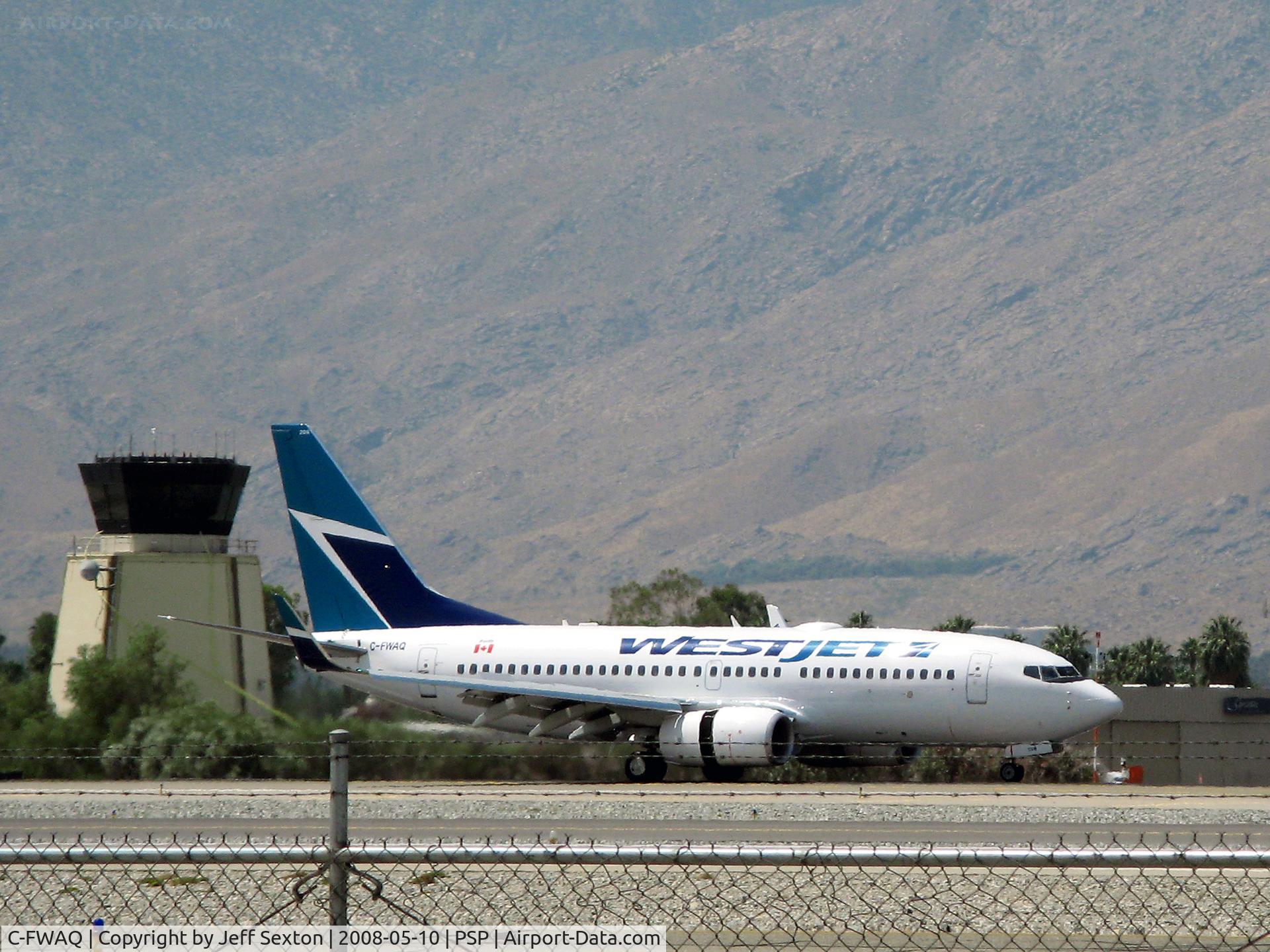 C-FWAQ, 2002 Boeing 737-7CT C/N 32748, Landing at Palm Springs International