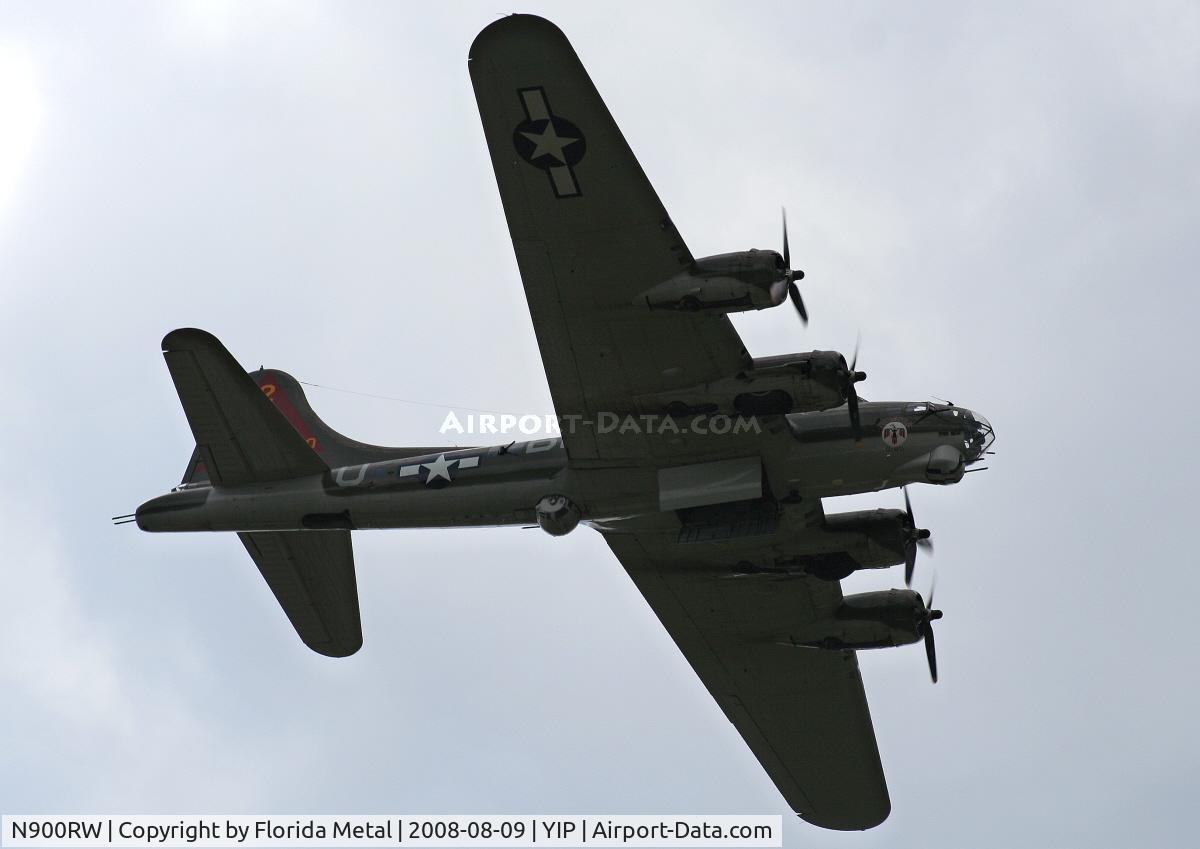 N900RW, 1944 Boeing B-17G Flying Fortress C/N 8627, B-17 Thunderbird