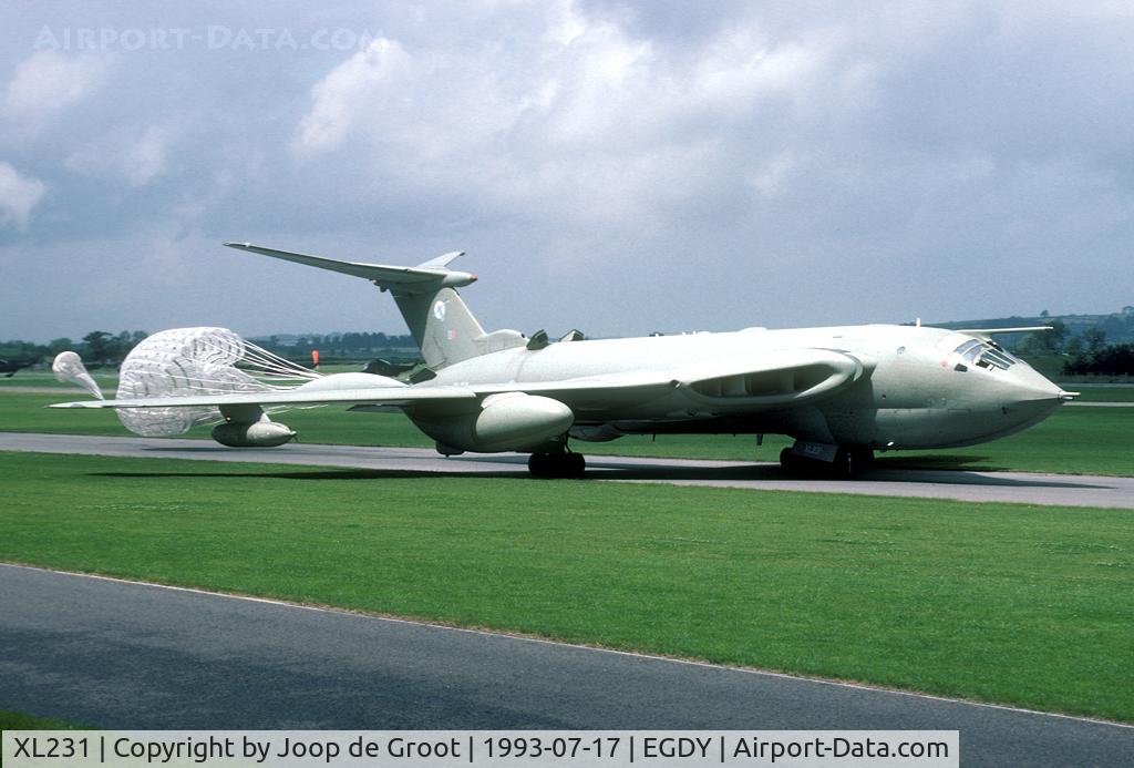 XL231, 1962 Handley Page Victor K.2 C/N HP80/76, In the twilight of its carreer the Victor visited the Yeovilton air day.