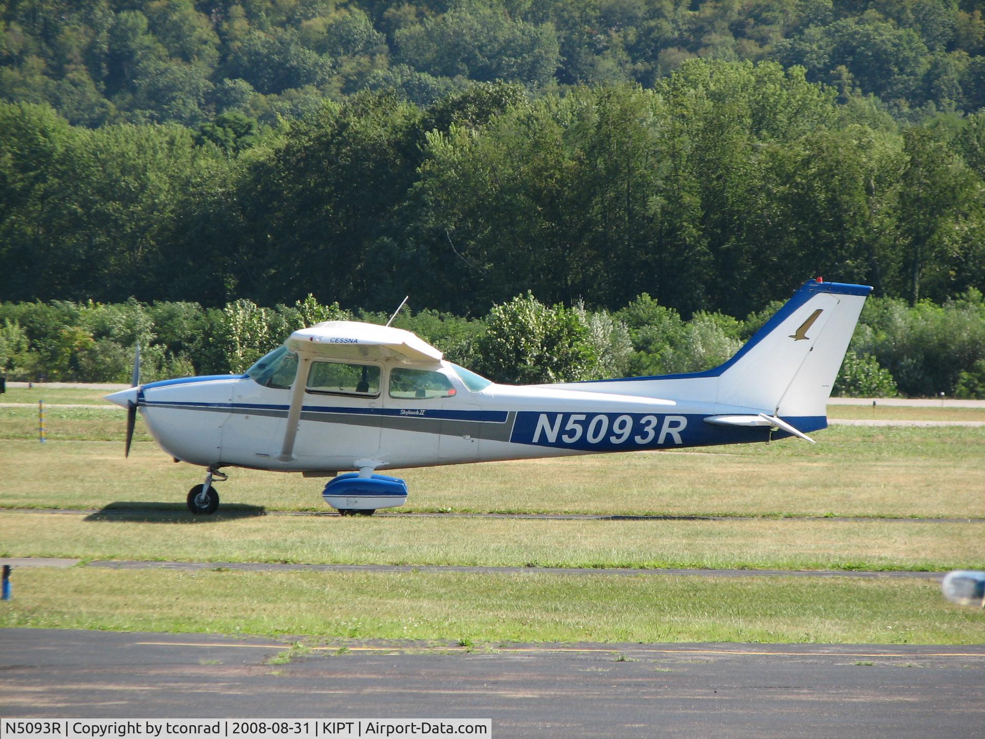 N5093R, 1974 Cessna 172M C/N 17263331, at Williamsport